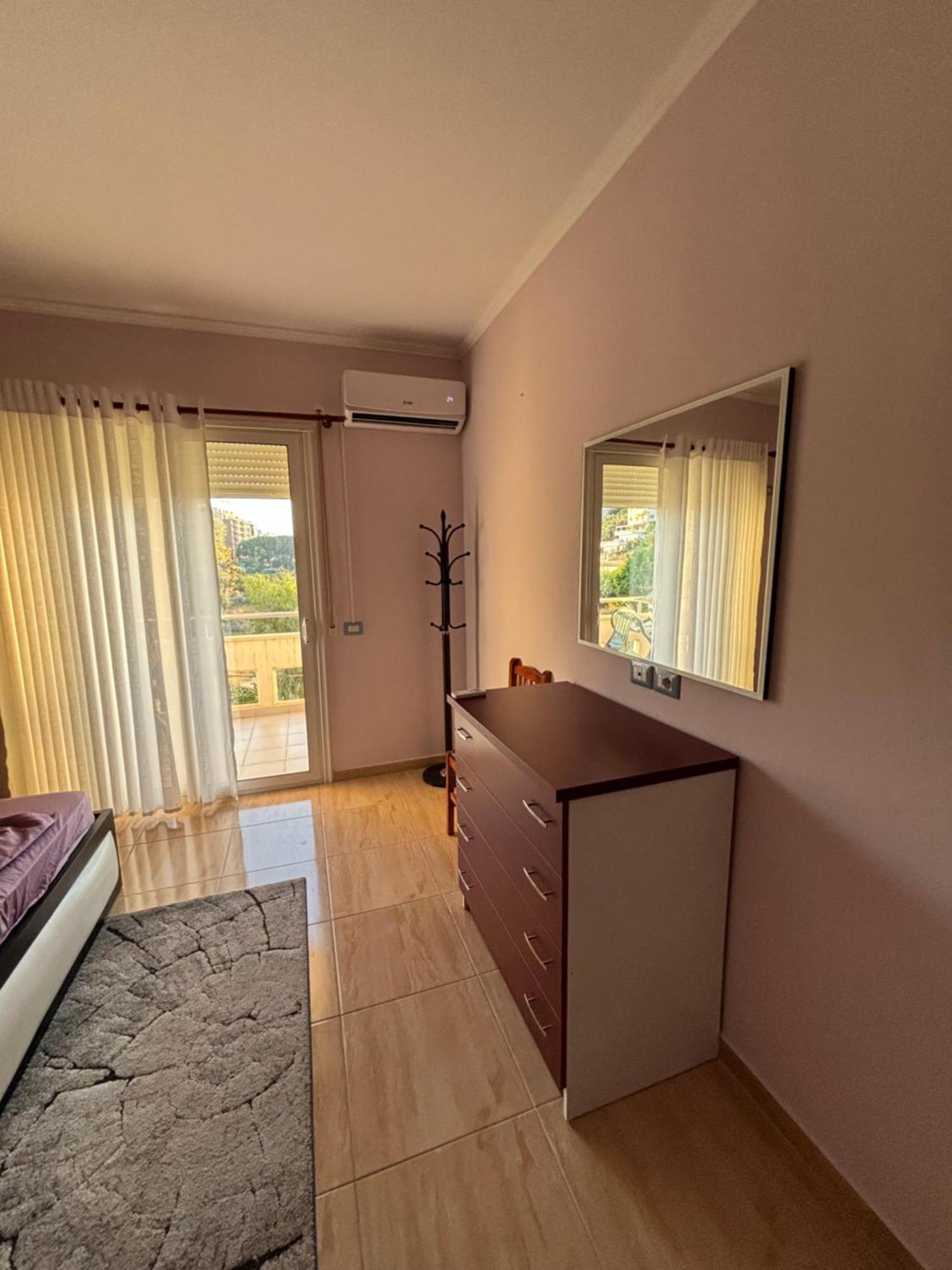 Apartament Lora
