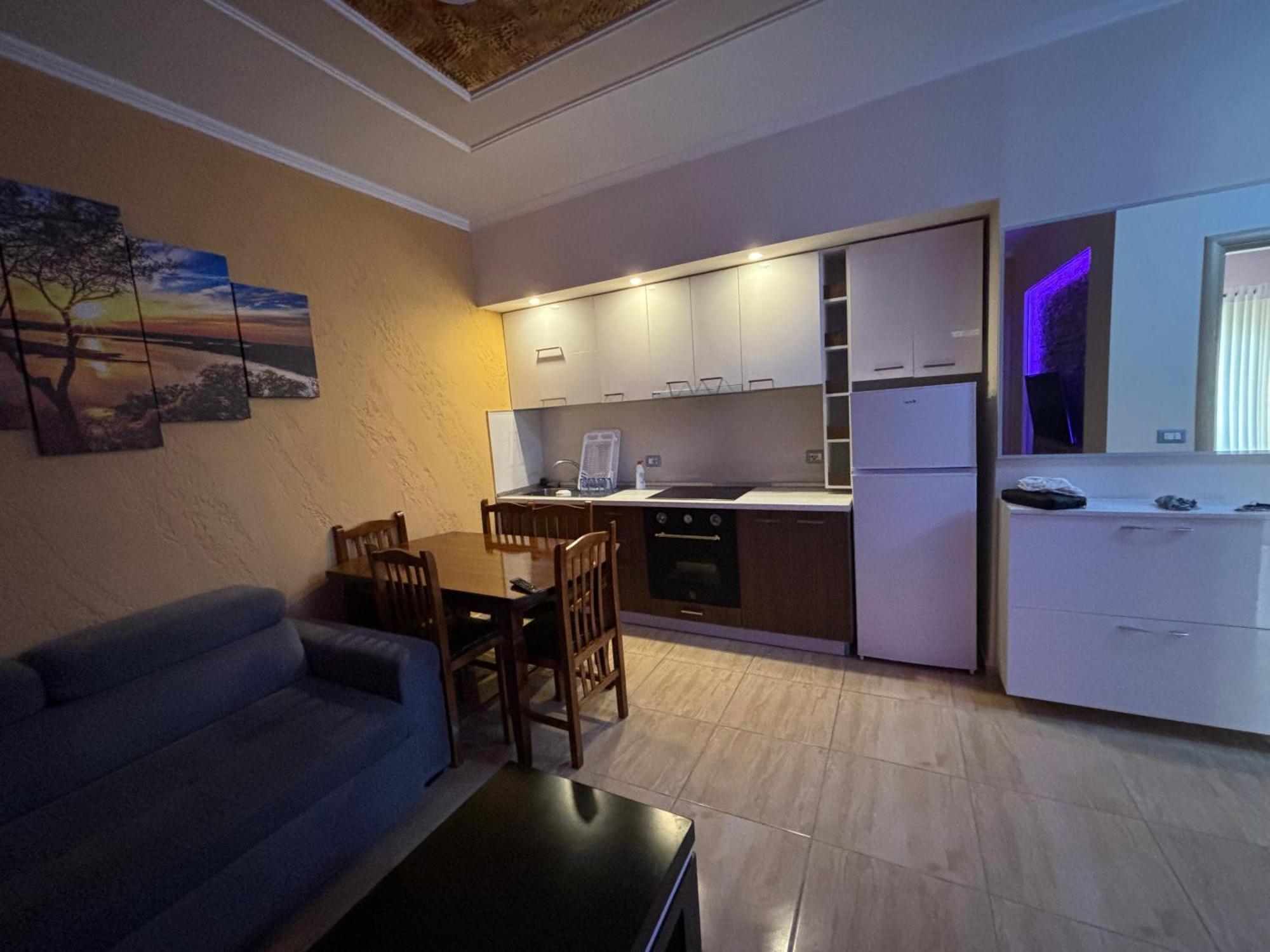 Lora Apartament
