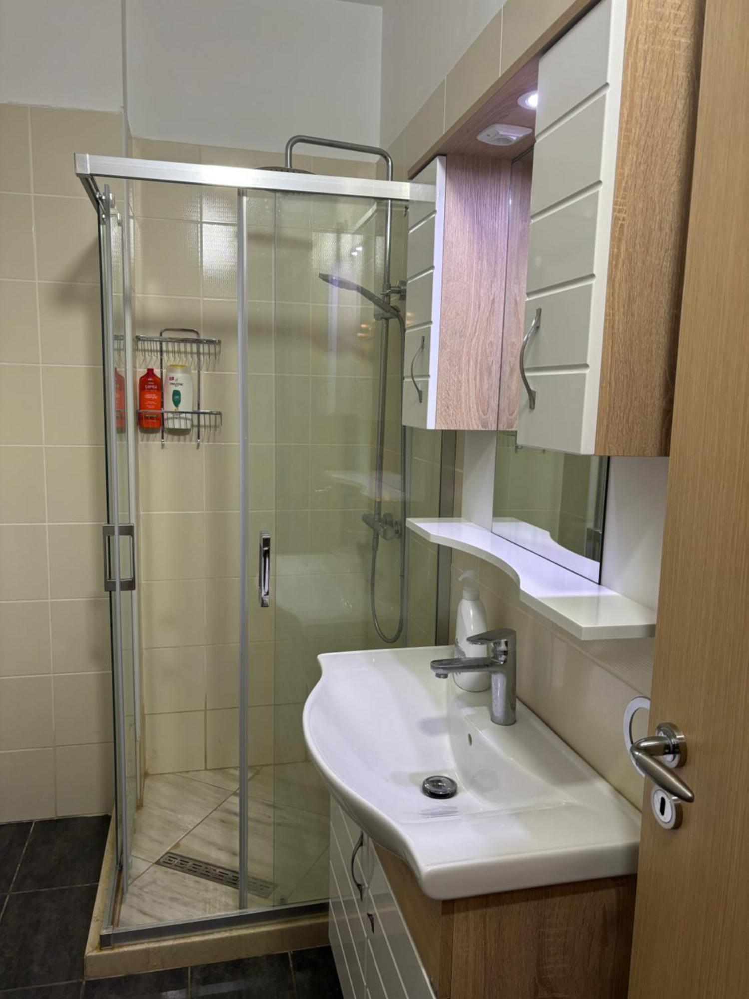 Lora Apartament *